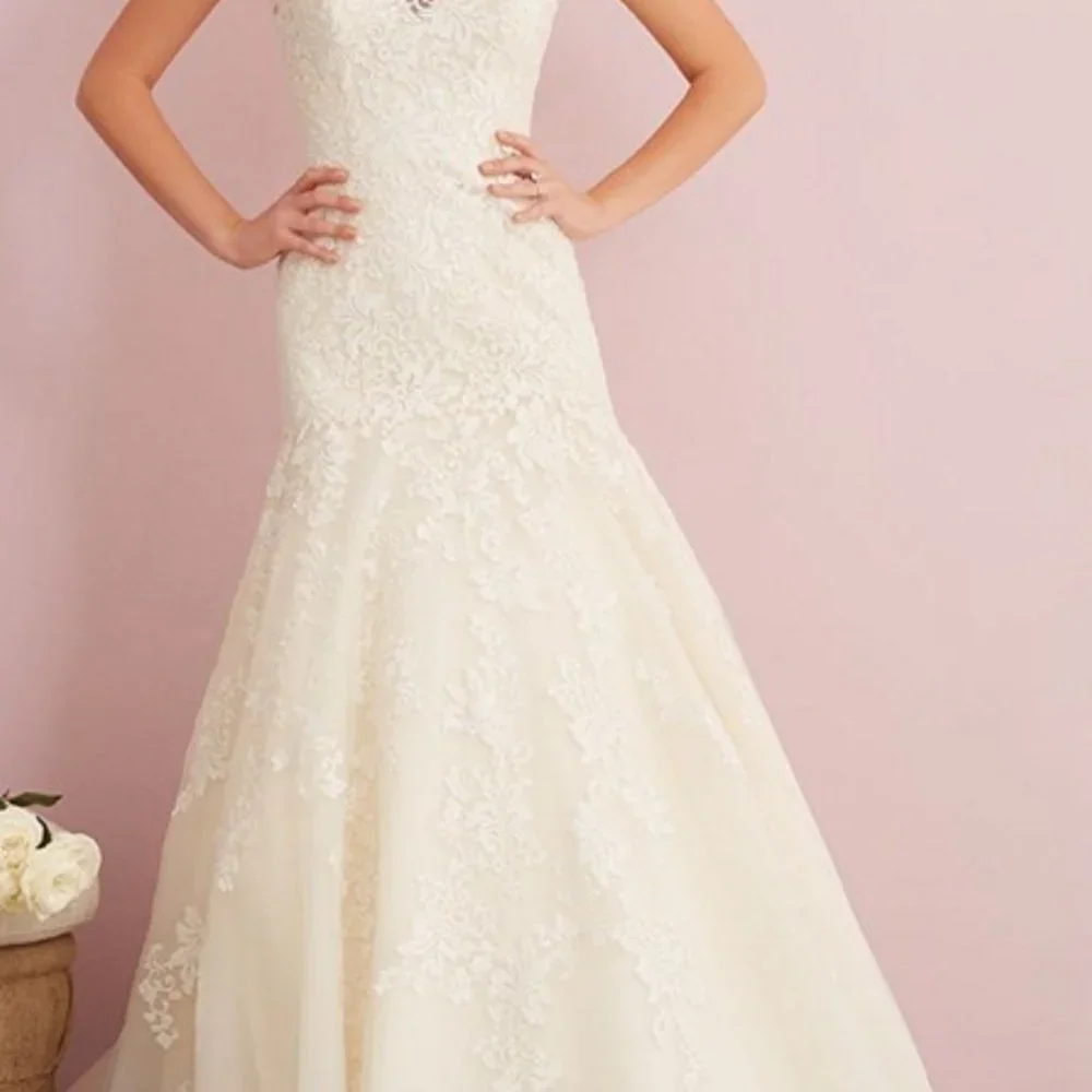 Allure Romance 2760 Lace Fit And Flare Wedding Dress - Picture 5 of 9